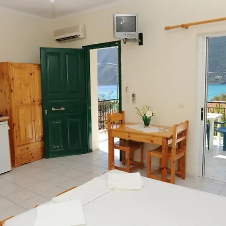 Mediterraneo アパート ヴァシリキ